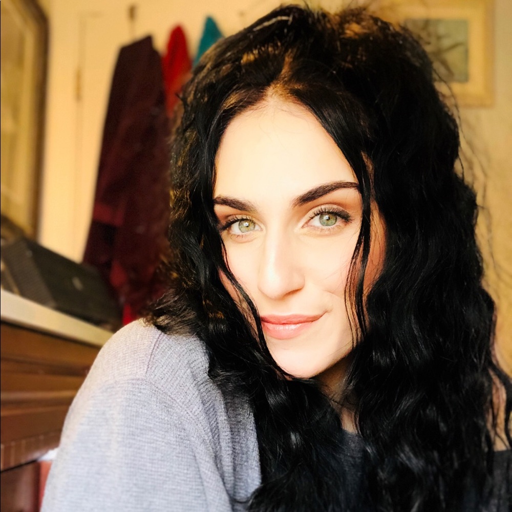 Meet your Posher, Samantha